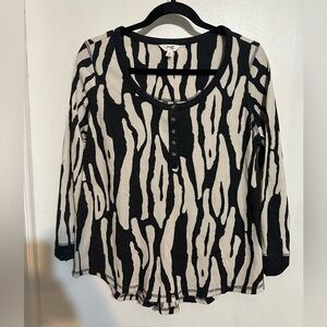 Terra & Sky Monochrome Striped Knit Top